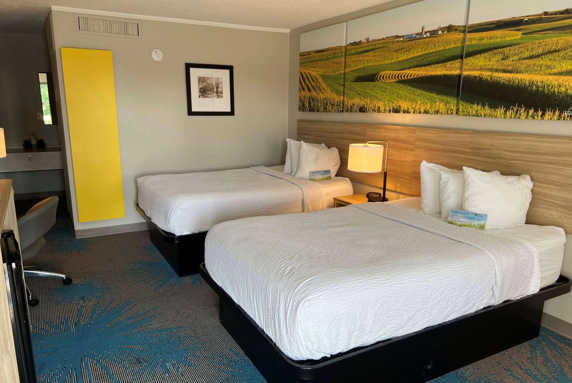Days By Wyndham Hotel Hays